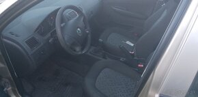 Predam škoda fabia 1.2,  po 1  majiteľovi - 9