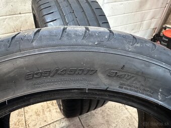 235/45R17 letne - 9