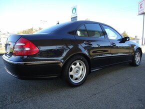 Mercedes-Benz E trieda Sedan 320 Avantgarde A/T - 9