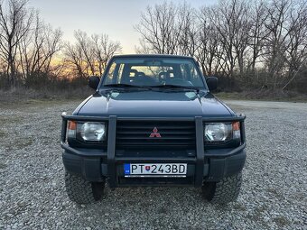 Mitsubishi Pajero 2.5 TD - 9