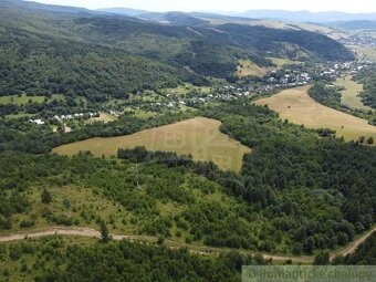 Exkluzívny pozemok s očarujúcou panorámou nad obcou Osadné - 9