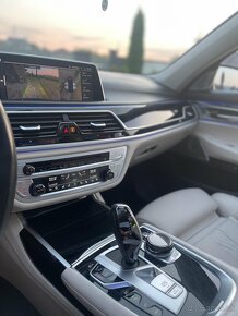 BMW 745 e Long X-drive EXECUTIVE - 9