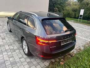 Škoda Superb 2.0 TDI DSG - 9