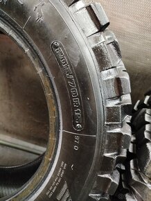 Predám tieto ako nové offroad pneu o rozmere 205/70 R15 - 9