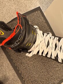 Brusle Bauer Vapor Hyperlite  vel. 8/43 Fit2 - 9