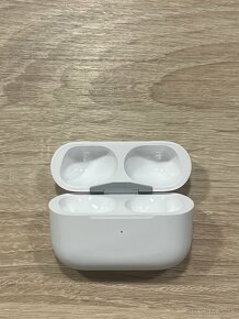 Airpods pro 2 USB-C 2024 - 9