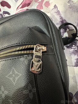 Louis Vuitton Monogram LV Messengwr Bag - 9