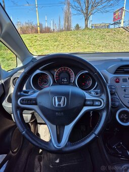 Honda JAZZ 1,4i CVT automat - 73kW - 9