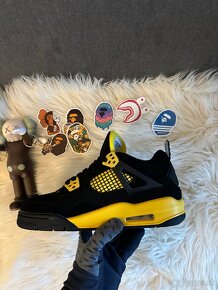 Jordan 4 - 9