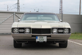 1968 Oldsmobile Cutlass 455 V8, manuál, brutální muscle - 9