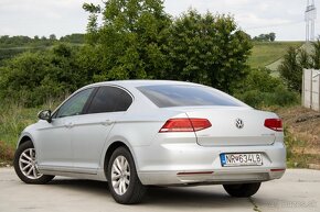 Volkswagen Passat 2.0 TDI Comfortline DSG - 9