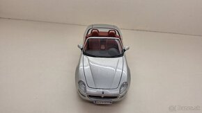 1:18 MASERATI SPYDER - 9