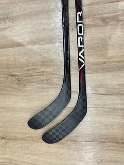 ✅ CELÉ HOKEJKY = BAUER VAPOR + CCM JETSPEED FT5 PRO ❤️ - 9