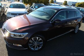 Volkswagen Passat Variant 2.0 TDI BMT Highline DSG - 9