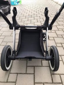 Cybex Priam Platinum.. Chrome 3v1 Manhattan Grey - 9