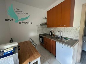 Dom 2x apartmán s veľkým pozemkom 850m2, Chorvátsko Vir - 9