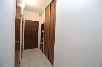 2izb, Bodvianska, 50m2, p.3/3, zariadený, čiastočná rekonštr - 9