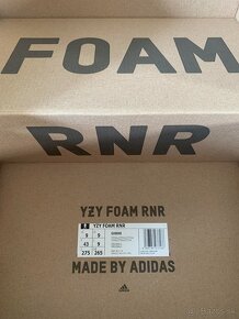 Yeezy Foam RNNR 'Stone Salt' (43) - 9