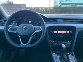 Volkswagen Passat Variant 2.0 TDI EVO Elegance DSG - 9