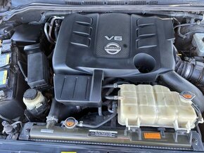 Nissan Pathfinder 3,0D   V6   Diesel - 9