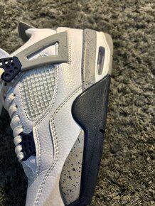 Jordan 4 Midnight Navy - 9