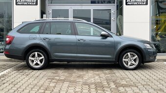 Škoda Octavia Scout 2,0TDI DSG 4x4, komplet história - 9