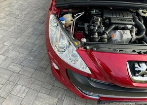 Peugeot 308 1.6 HDi Panorama nafta manuál 80 kw - 9