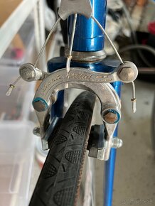 Zekonštruovaný retro bicykel značky Favorit - 9