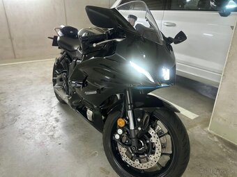 Yamaha YZF - R7 - 9