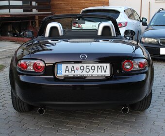 • MAZDA MX-5 1.8i, 93 kW, čierna metalíza, r.v. 2008 • - 9