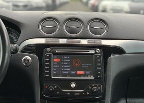 Ford S-MAX 2.0 TDCi KŮŽE NAVI PANORAMA nafta manuál 120 kw - 9