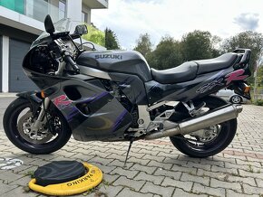 Suzuki GSX-R 1100, GSXR 1100 - 9