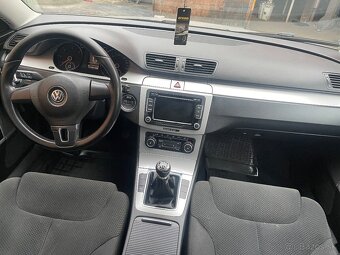 Predám VW Passat B6 sedan 2.0TDI - 9