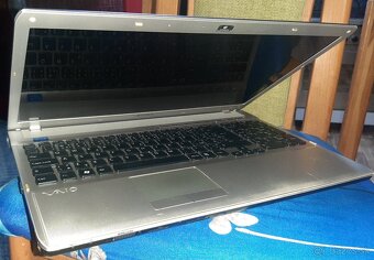 Sony vaio PCG-81212M - 9