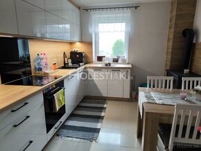 Akcia do 31.12.2024 - 5000 EUR - Predám 3+1 byt so záhradkou - 9