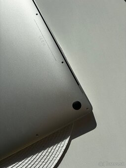 MacBook Air 2020 i3 256gb - 9