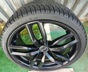 Atraktívna zimná sada MAK 5x112 r19 + DUNLOP 235/35 r19 - 9