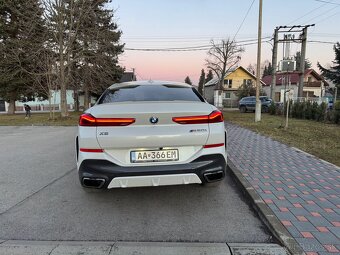 BMW X6 M50i xDrive - 9