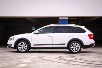 Škoda Octavia Combi SCOUT 2.0TDI DSG 4x4 - 1.majiteľ - 9