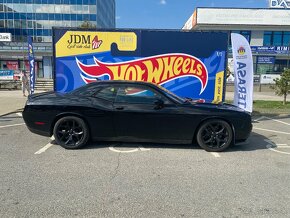 Dodge Challenger 5.7 Hemi Super Track Pack - 9