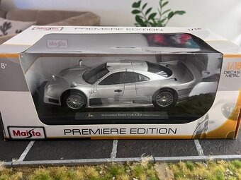 1:18 Mercedes-Benz CLK-GTR Street Version - MAISTO - 9