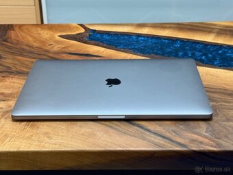 MacBook Pro 2019 15,4” 16/512gb Touch Bar I9 - 9