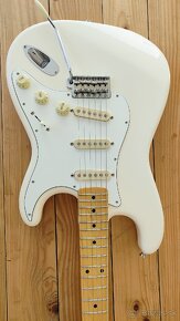 Fender JV Modified 60s stratocaster 2021

 - 9