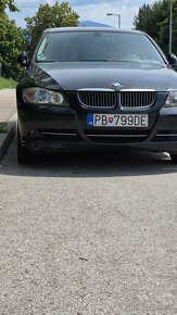 BMW E90 320i - 9