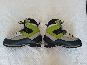 SCARPA goretex turisticke topanky VIBRAM velkost 39,5 - 9