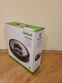 Robotický vysávač iRobot Roomba i7156 - 9