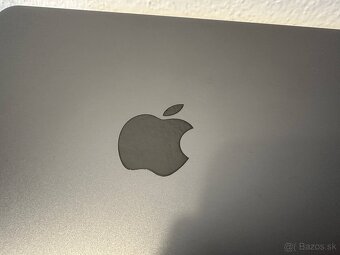 MacBook Pro 13" Apple M2 2022 - 9