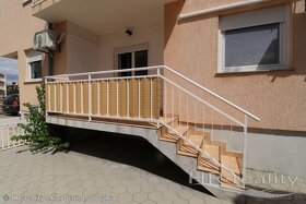 Srima(HR) – Zariadený 4 izbový apartmán s výmerou 70m2 - 9