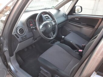 Suzuki SX 4 - 9