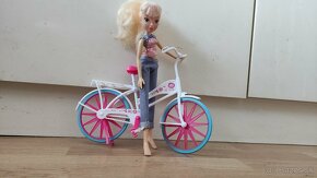 Bábika Barbie s bicyklom, Sofia, Máša, Trolovia - 9
